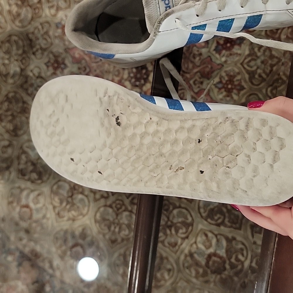 Adidas - Picture 2 of 5